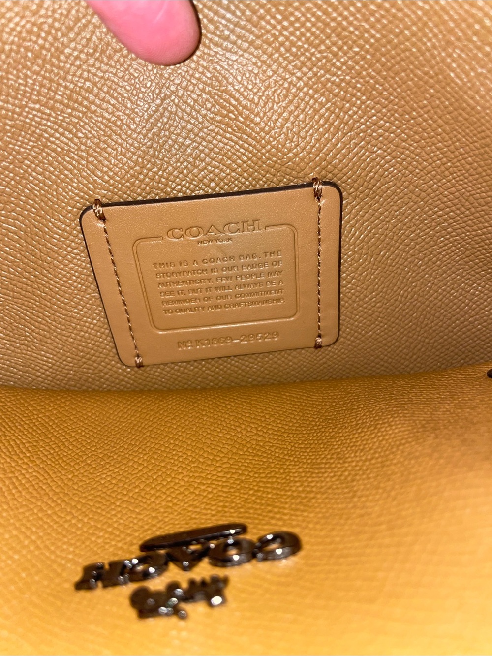 Coach Charlie Carryall 29529 off white leather bag. - Picture 6 of 10